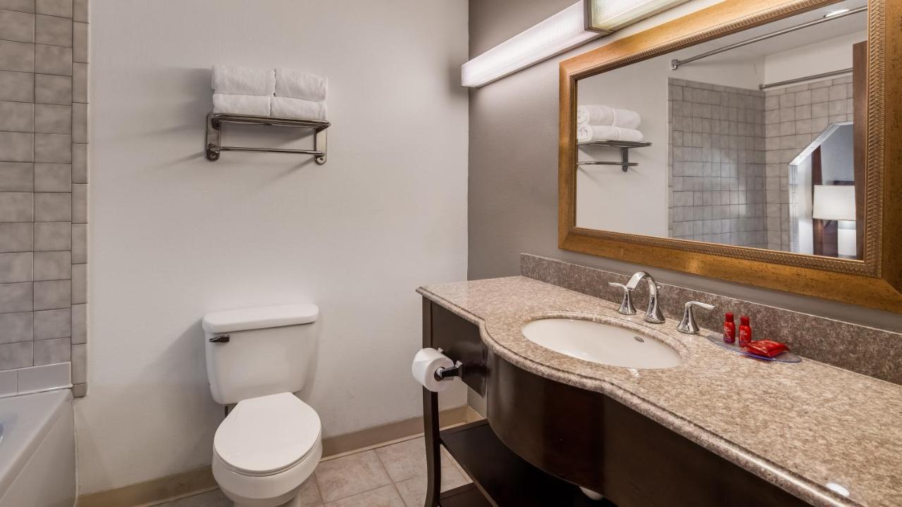 Bliss Point Inn & Suites New Buffalo Buitenkant foto