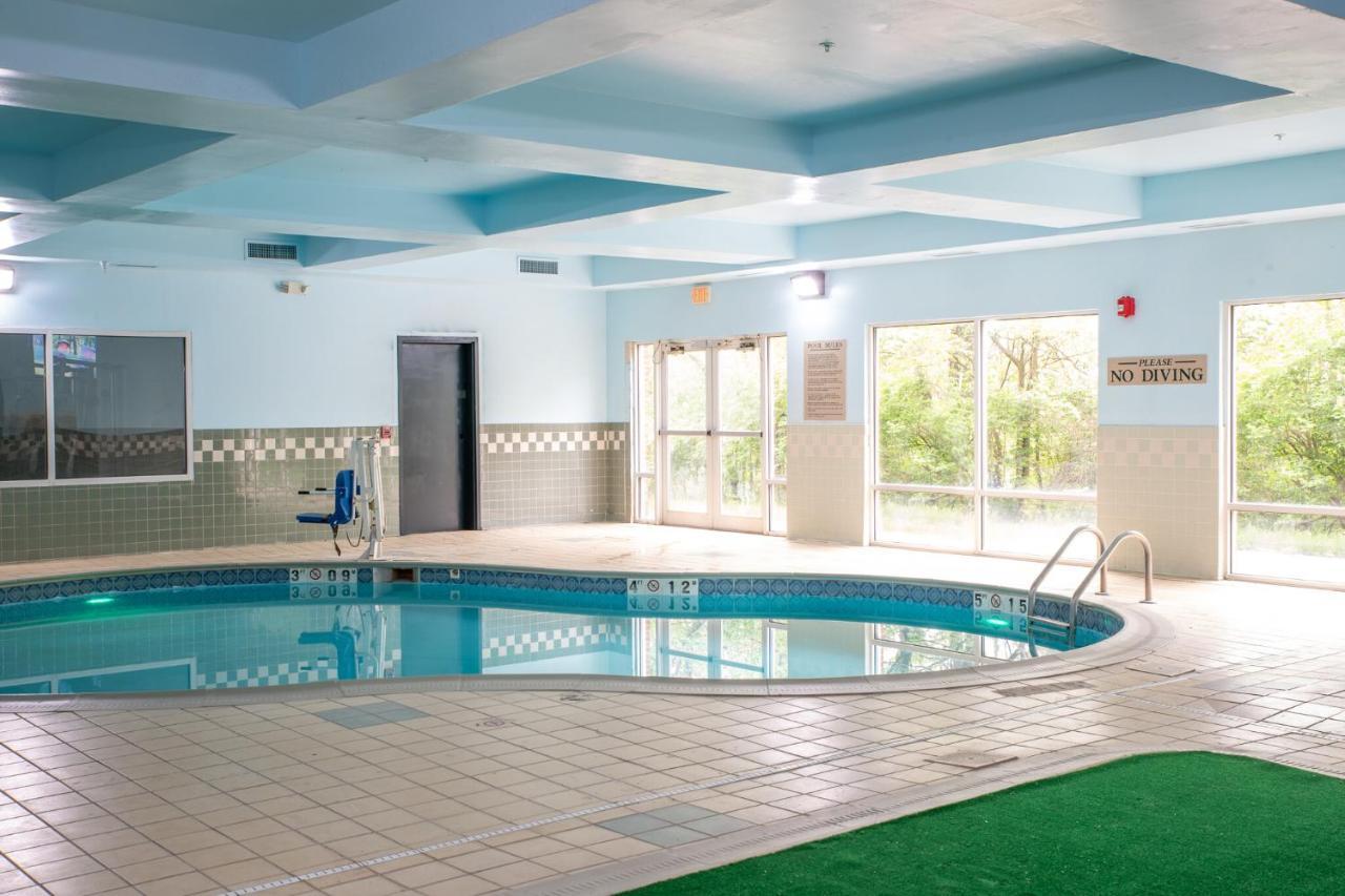 Bliss Point Inn & Suites New Buffalo Buitenkant foto