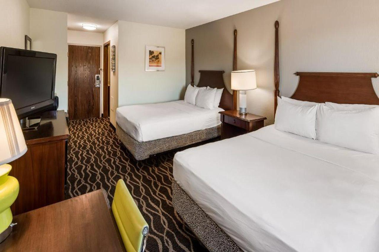 Bliss Point Inn & Suites New Buffalo Buitenkant foto